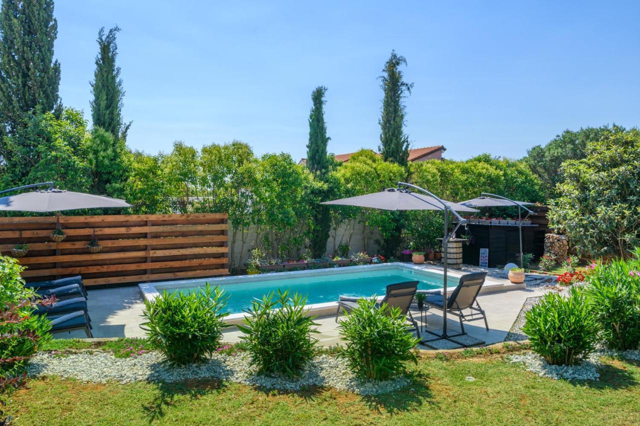 Villa Haus Rustica Pula Exterior foto