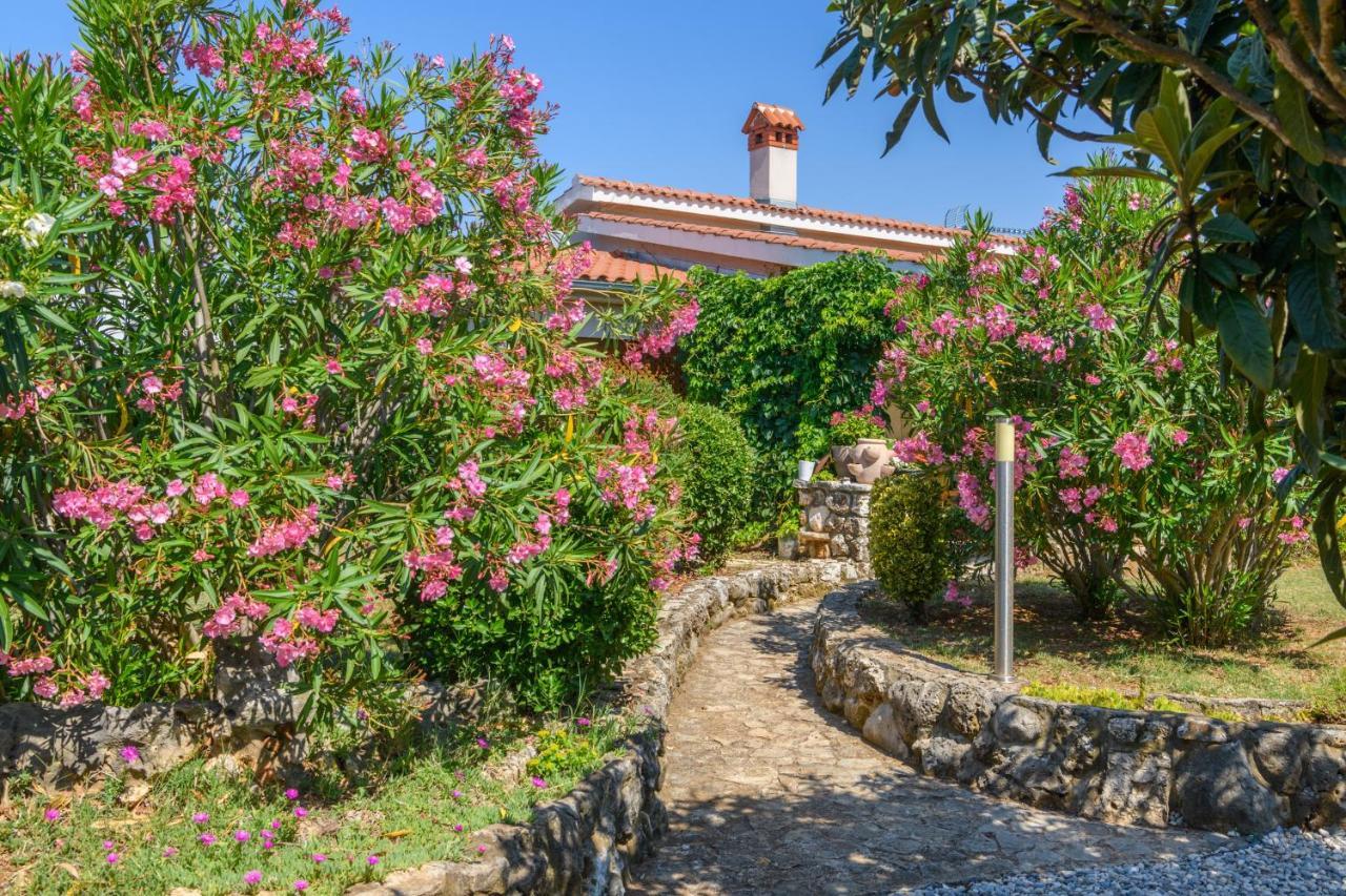 Villa Haus Rustica Pula Exterior foto